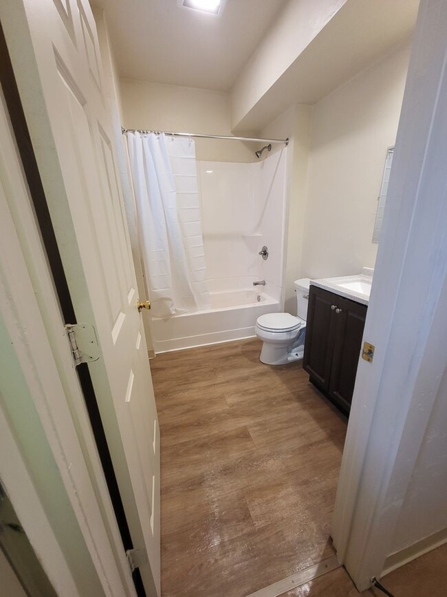 Photo - 225 N Ashland Ave Unit lower