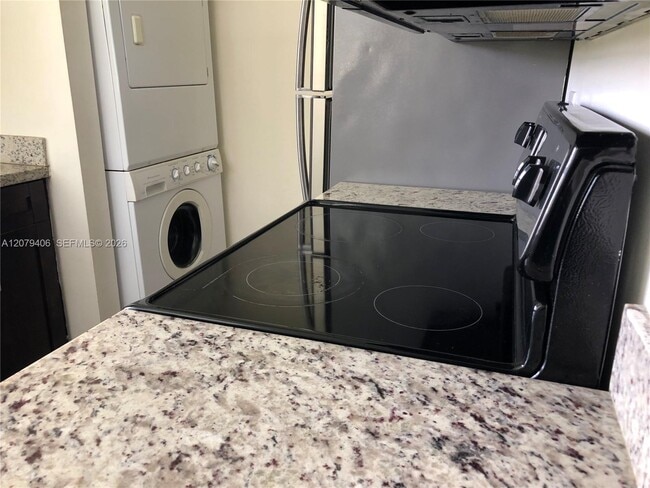 1071 Adams Ave Unit 1071C