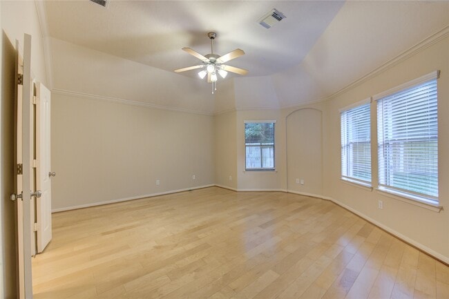 Building Photo - 21319 Pennshore Ln