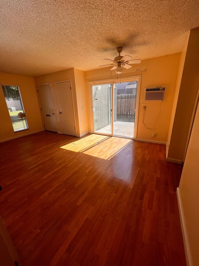 Photo - Great condo in a well managed complex with...