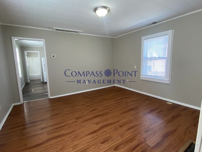 Photo - Spacious 1 bedroom and 1 bath house! FIRST MONTH RENT FREE!!!