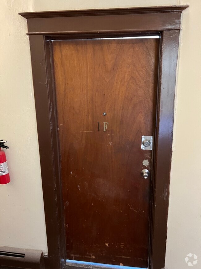 Building Photo - 706 S Ave W Unit 1F Rental