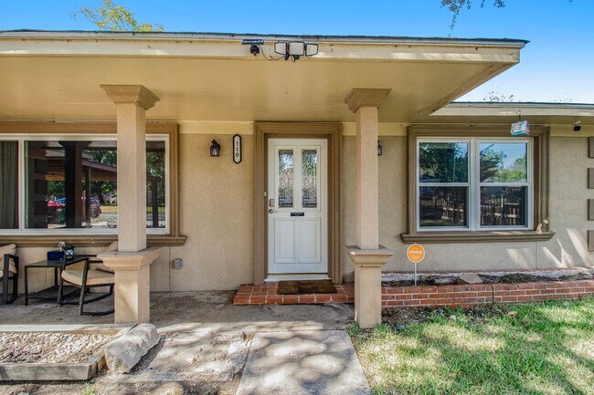 Photo - 110 Williams Ave