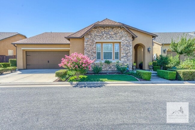 Building Photo - Beautiful Harlan Ranch Home