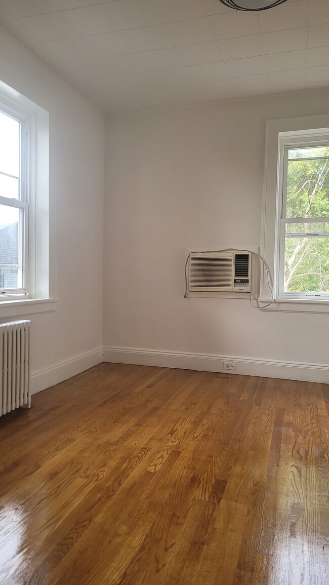 549 Fern Ave Apartments Unit 2nd Floor Lyndhurst, NJ