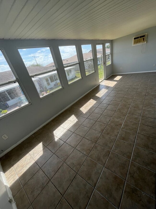 Photo - GORGEOUS 2BR/2BA Recently Remodeled Apartm...