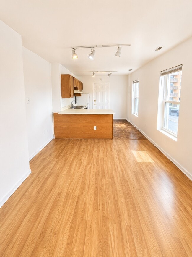 Photo - 507 W Grace St Unit C3