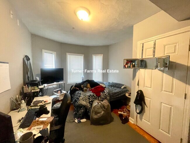 Photo - 48 Derby St Unit 1