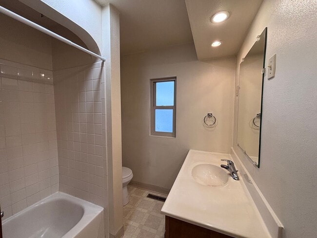 Photo - 4 bed, 2 Bath near Old Colorado City - MileStone Real Estate Services