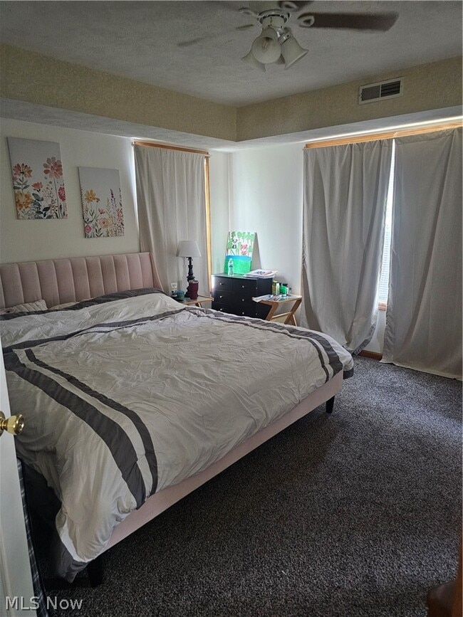 Building Photo - 15032 Woodsong Dr
