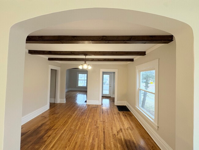 Building Photo - 530 High St