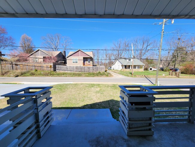 Photo - Oakley Rental with Most Utilities Included!