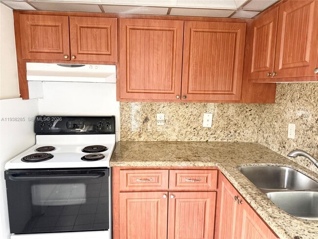 Photo - 300 NE 14th Ave Unit 404