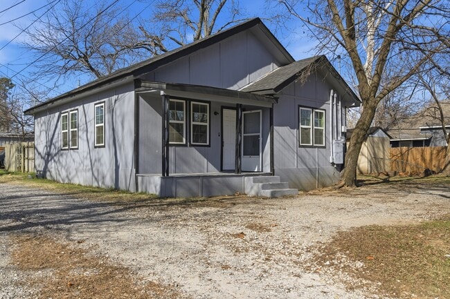 Building Photo - 507 S Scullin Ave