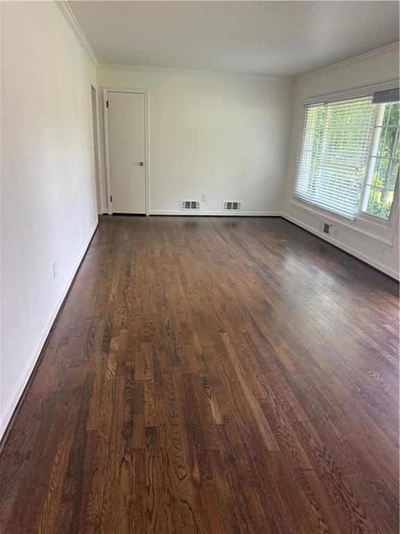 Photo - 2404 Elmwood Cir SE