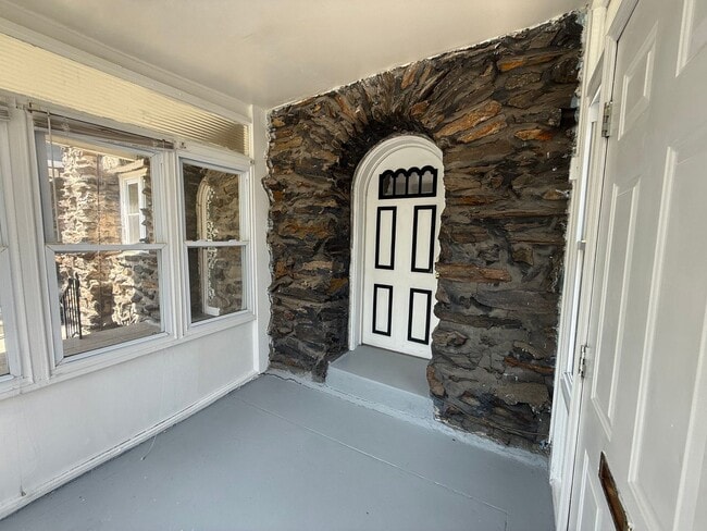 Photo - 373 E Cliveden St