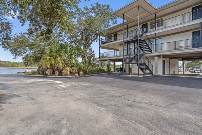 Building Photo - 3230 Cumberland Rd Rental