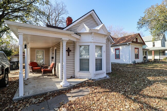 Photo - 311 Harrison St