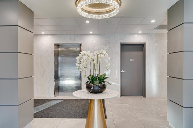 Building Photo - Dorchester Tower