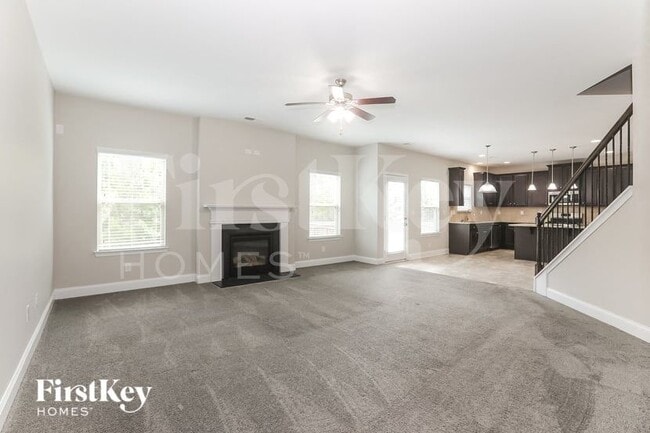 Photo - 2115 Farmdale Ct NE