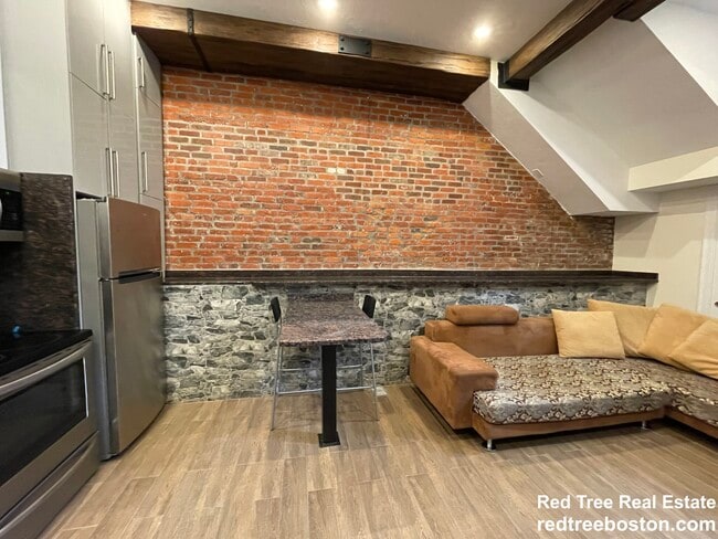 Photo - 1028 Commonwealth Ave Unit 103