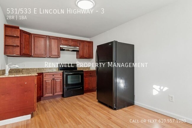 Building Photo - 531/533 E Lincoln Highway-3 Unit 3