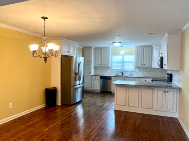 Photo - 103 Beacon St