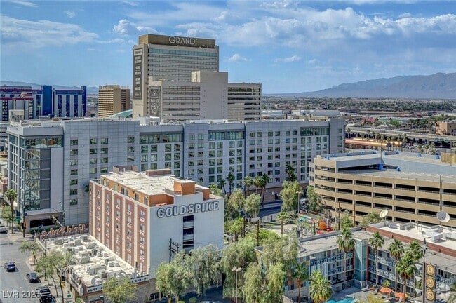 Building Photo - 150 S Las Vegas Blvd Unit 1503 Rental