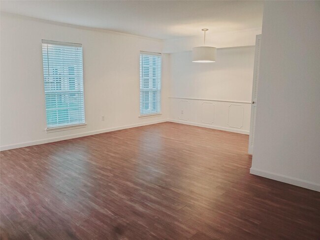 Photo - 361 N Post Oak Ln Unidad 131