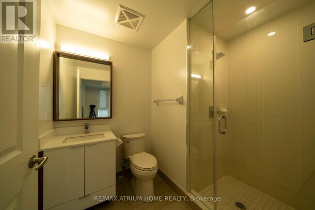 Photo - 543 Richmond St W Unit 725