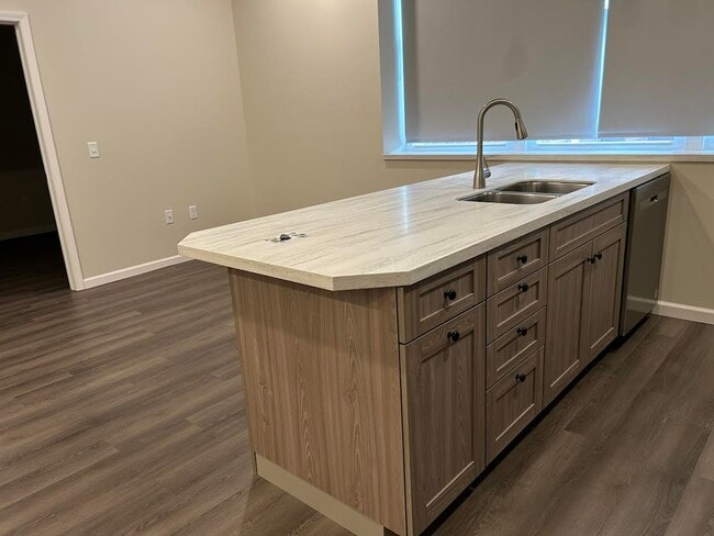 Photo - 127 Lake St Unidad 102