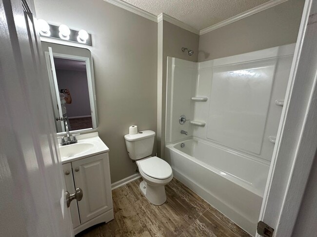 Photo - 112 Barrington Dr Unit 2