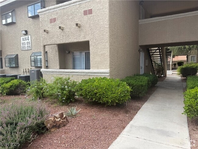 Building Photo - 7200 W Pirates Cove Rd Unit 1014 Rental