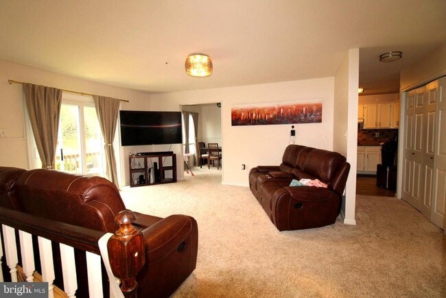 Photo - 7863 Apache Ridge Ct