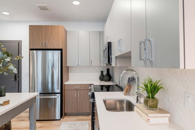 Building Photo - J Luna at Ballston Rental