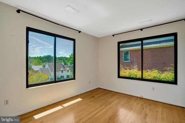 Photo - 203 W Glendale Ave