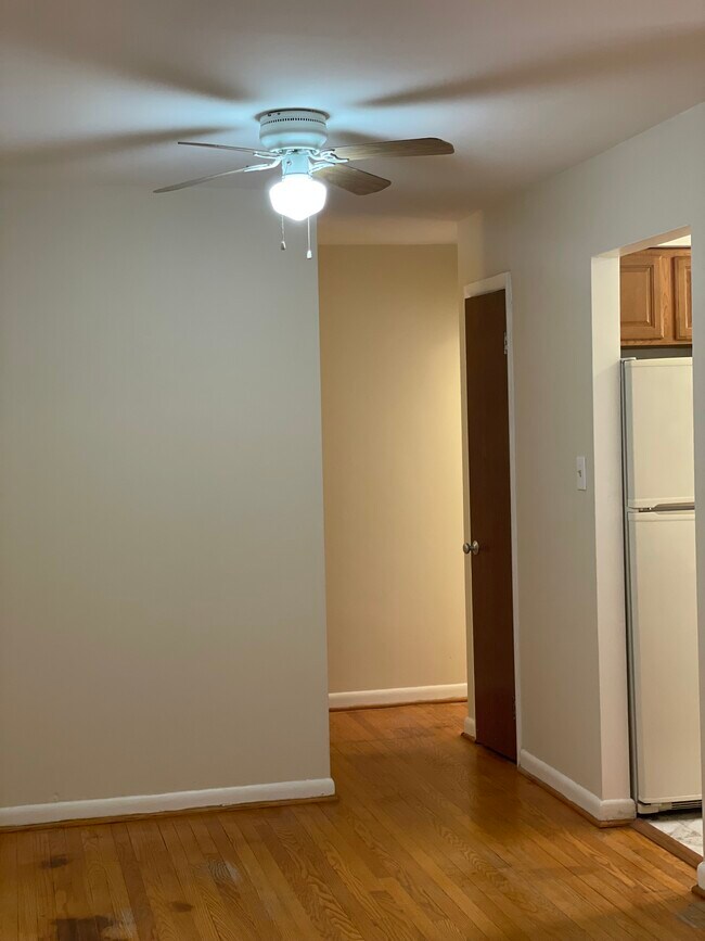 Photo - Ballston Garden Apartments