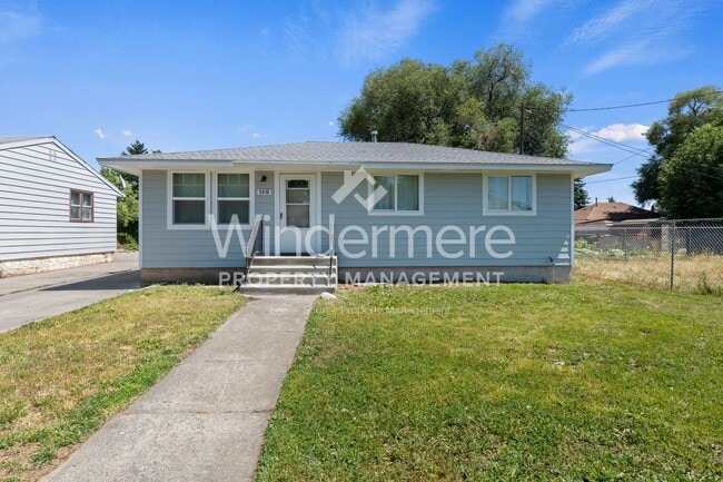 Welcome to this charming 3-bedroom, 1-bath... - Welcome to this charming 3-bedroom, 1-bath... House