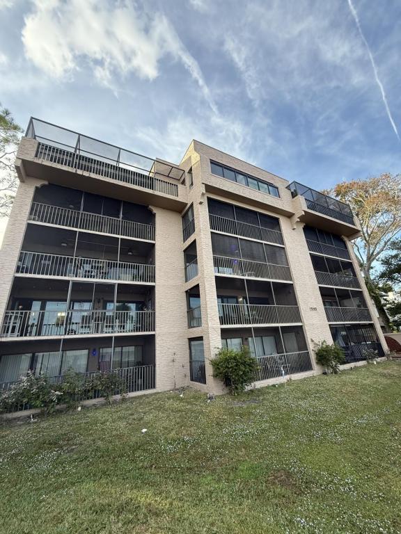 Photo - 1540 Riverside Dr Unidad 402