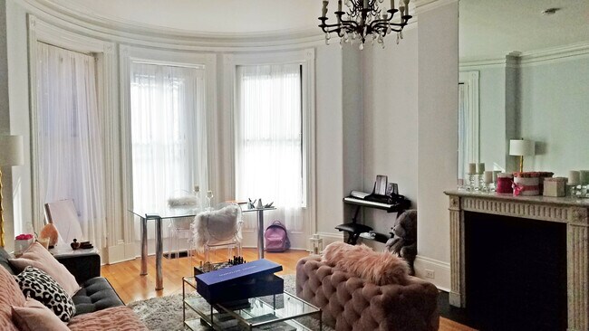 Photo - 429 Marlborough St