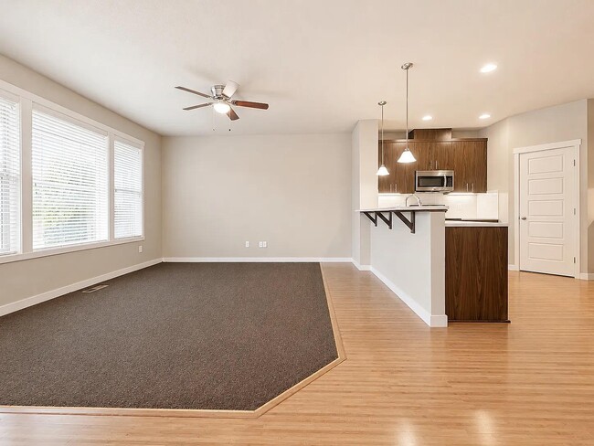 Photo - 7214 Hayworth Ave NE