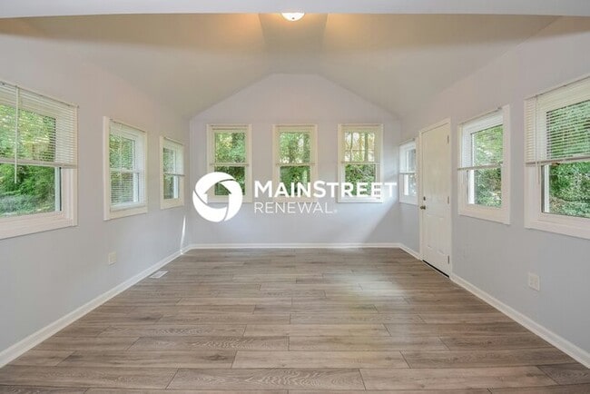 Photo - 4 Bedroom Pet-Friendly Home in Mableton, GA with Main Street Renewal