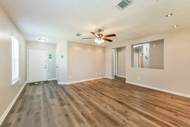 Photo - 10247 Country Squire Blvd