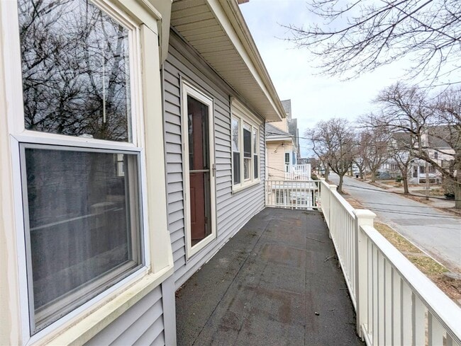 Photo - 35 Trowbridge St Unit 2