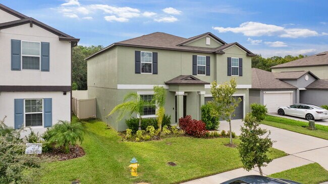 Photo - 1742 Red Loop