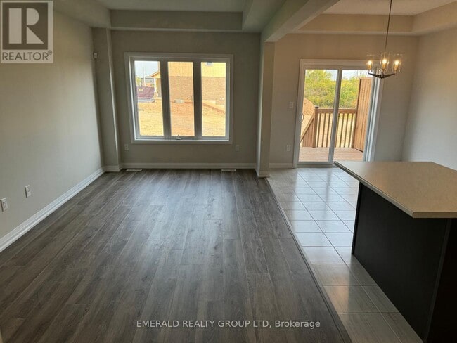 Photo - 10 Whelan Ct