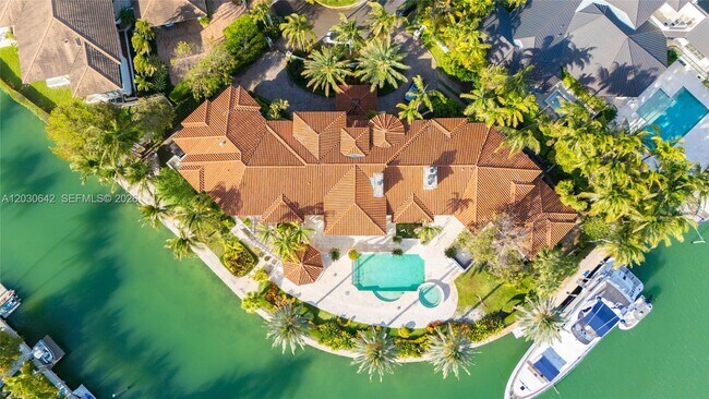 260 Cape Florida Dr
