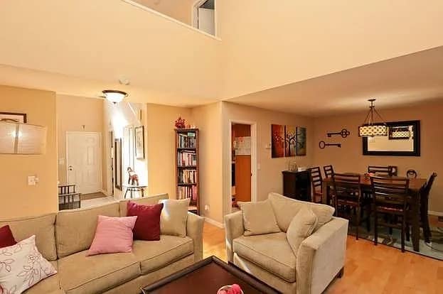 Photo - 5587 Makati Cir