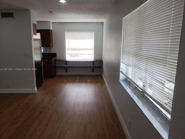 Photo - 7901 NW 44th Ct Unit 2