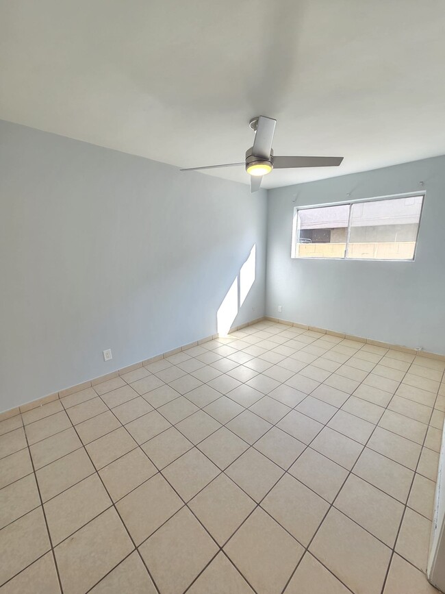 4660 Kester Ave Unit 111